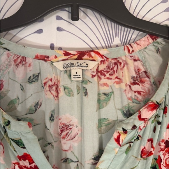 Victorias Woman Floral V-Neck Dress - Picture 2 of 5